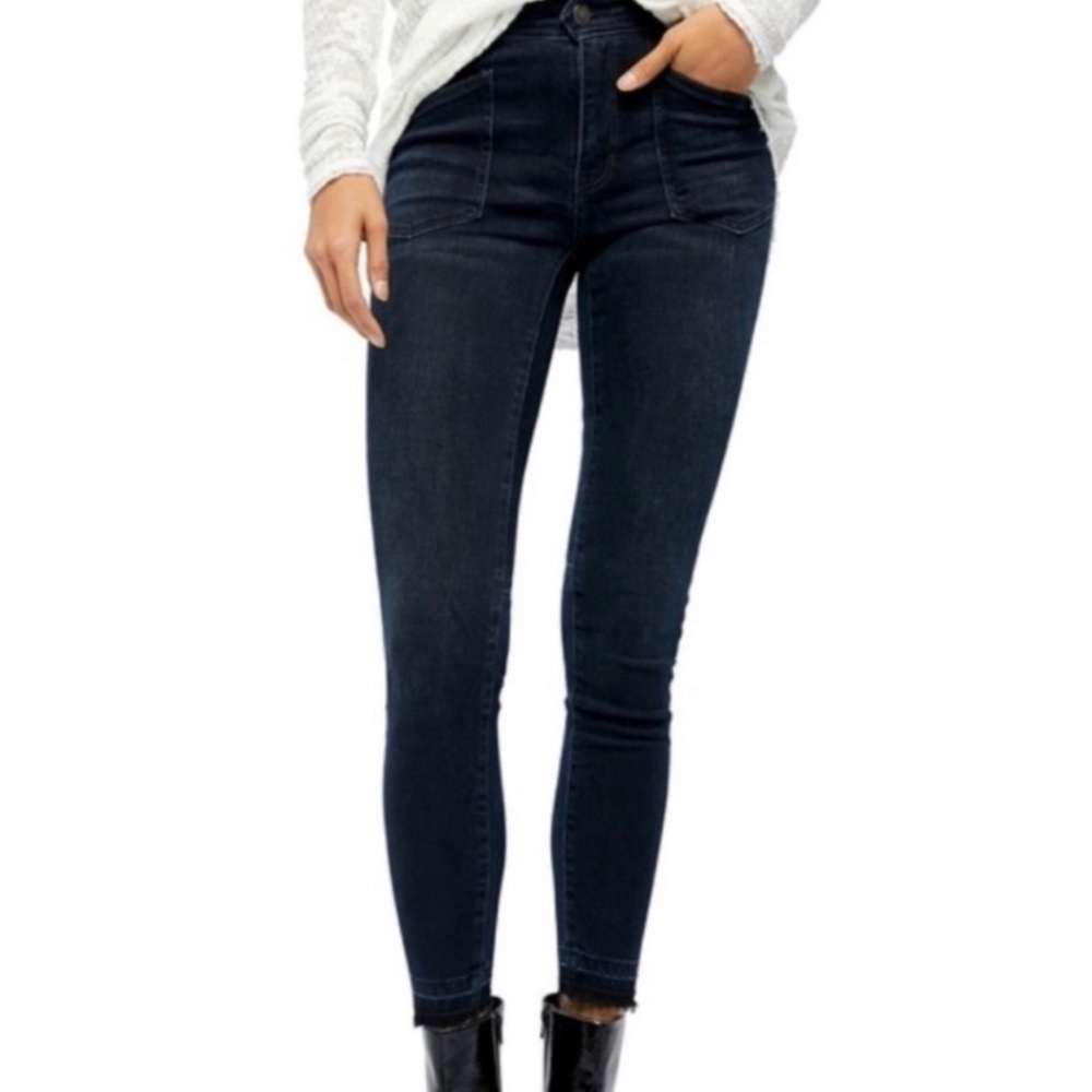 Free People Ivy Mid Rise Released Hem Skinny Jeans